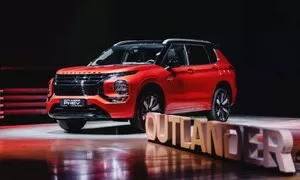 Konečně zase „echt“ japonské auto. Mitsubishi Outlander se vrací se vší parádou