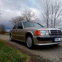 Mercedes-Benz 190 2.3-16 je konečně po letech doma