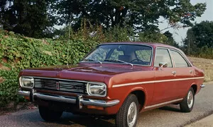 Historie: Retro okénko Petra Přikryla: Chrysler 180 - poklad z Tuzexu, auto řezníků, pumpařů a veksláků