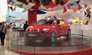 Historie: Od výkladní skříně automobilové techniky k prodejně bot: Vzestup a pád pařížské galerie Citroën