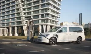 Volkswagen Caddy Maxi eHybrid: Úsporný parťák do města, na služební cestu i na dovolenou