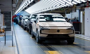 Novinky: Z Belgie a na baterky: Volvo EX30 startuje evropskou výrobu