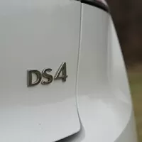 DS 4 Hybrid 145: Pravý francouzský zákusek