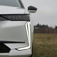 DS 4 Hybrid 145: Pravý francouzský zákusek