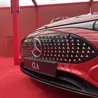 Mercedes-Benz CLA dorazil do Prahy. Dojede skoro 800 km a chce si s vámi povídat