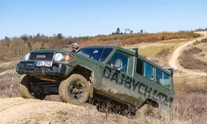 Autíčkář na cestách: Holky to chtěj taky! Zápisky z offroadového kurzu, kde volant patří řidičkám