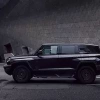 MHERO 917: První svezení aneb když 1000 koní nestačí.