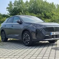 Peugeot 3008: Odvážný krok směrem z průměru