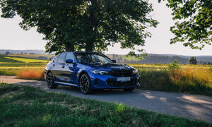 Recenze & testy: BMW 330e xDrive: Skvěle jezdí i vypadá