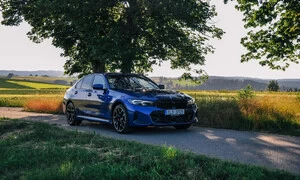 Recenze & testy: BMW 330e xDrive: Skvěle jezdí i vypadá