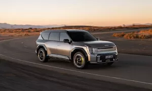 Nová Kia EV9 GT na scéně. Svým vzhledem, parametry a dostupnými technologiemi ukazuje, že Jižní Korea už Evropu opravdu dohnala