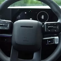 Hyundai Santa Fe hybrid 4x4: Auto, ve kterém chcete jet klidně i na druhý konec světa