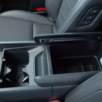 Hyundai Santa Fe hybrid 4x4: Auto, ve kterém chcete jet klidně i na druhý konec světa