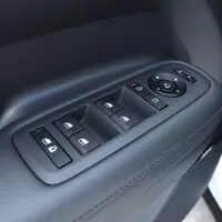Hyundai Santa Fe hybrid 4x4: Auto, ve kterém chcete jet klidně i na druhý konec světa