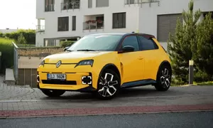 Recenze & testy: Renault 5 E-Tech: Konečně elektromobil, který si nespletete s domácím spotřebičem