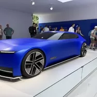 Jaguar Type 00 poprvé naživo. V Goodwoodu budil úžas - ale kde zůstaly klasiky?