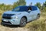 Mitsubishi Outlander PHEV: Klídek, pohodlí a Yamaha
