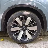 Mitsubishi Outlander PHEV: Klídek, pohodlí a Yamaha