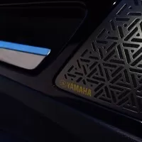 Mitsubishi Outlander PHEV: Klídek, pohodlí a Yamaha