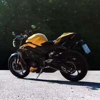 Triumph Street Triple 765 RS: Dokonalost nejde vylepšit. Nebo ano?