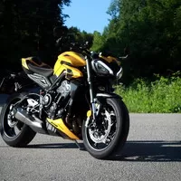 Triumph Street Triple 765 RS: Dokonalost nejde vylepšit. Nebo ano?