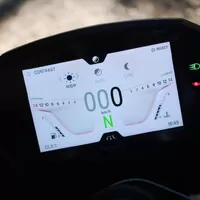 Triumph Street Triple 765 RS: Dokonalost nejde vylepšit. Nebo ano?