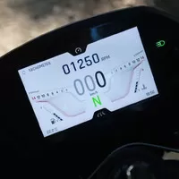 Triumph Street Triple 765 RS: Dokonalost nejde vylepšit. Nebo ano?
