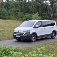 Volkswagen Caravelle Panamericana: Nebojí se dálnic ani šotoliny