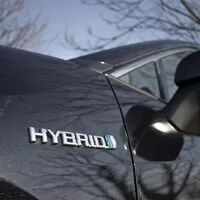 Ptejte se: Elektromobil, nebo raději hybrid? 