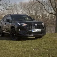 Ptejte se: Elektromobil, nebo raději hybrid? 