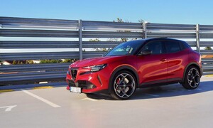 Recenze & testy: Alfa Romeo Junior Veloce: Konečně elektromobil po italsku