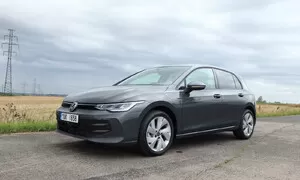 Volkswagen Golf People na operák: Čistá hlava, spolehlivá doprava a „jediné auto, které kdy kdokoliv potřeboval”