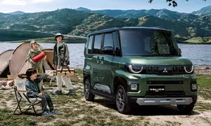 Mitsubishi Delica Mini vs Mitsubishi Eclipse Cross: Kterak japonský lid další zázračnou krabičku dostal, zatímco Evropané znovu jen s přeznačeným Renaultem spokojit se musí