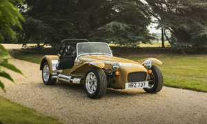 Novinky: Caterham otevírá nové oficiální české zastoupení. I vy si tak můžete připomenout, proč je britský roadster takovou legendou