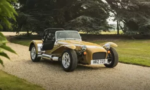 Caterham otevírá nové oficiální české zastoupení. I vy si tak můžete připomenout, proč je britský roadster takovou legendou