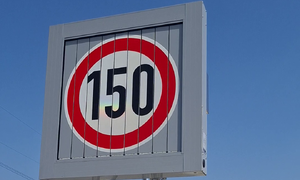 Novinky: Rychlost zabíjí? Uvidíme. Na D3 už můžete legálně vyzkoušet 150 km v hodině