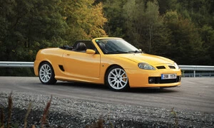 Bazarový snílek, Recenze & testy: MG TF: Sexy, hravý a zábavný roadster, dávající vzpomenout na dobu, kdy tato značka vyráběla auta pro nadšené řidiče