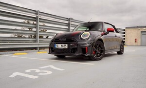 Recenze & testy: Mini JCW Cabrio: Loučení se s babím létem