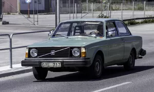 Historie: Retro okénko Petra Přikryla: Volvo 240 bylo v ČSSR exotikou pro vyvolené, na pokoji ho nechávala i VB