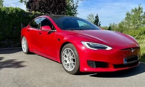 Zkušenosti z provozu starší Tesly Model S 90D