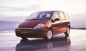 Editorial: Odbytý facelift v praxi: Změny Citroënu C8 mířily jen tam, kde žádný problém nebyl