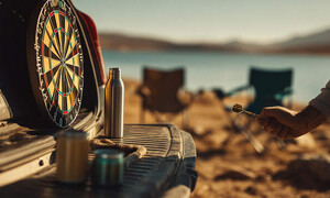 Spolupráce: Roadtrip mezi výjezdy: Jak se zabavit ve chvíli odpočinku – šipky v kufru auta