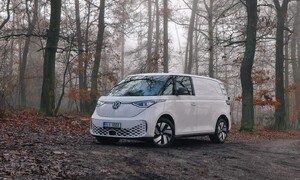 Recenze & testy: Volkswagen ID.Buzz Cargo: Koulí očima, hrabe zadníma