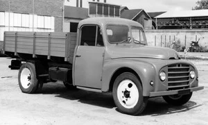 Historie: Nákladní automobily Citroën v průběhu věků 1: Extrémně dlouhověká řada U23, pamatující zakladatele značky i pokrokové DS