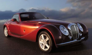 Mitsuoka Himiko: exkluzivní roadster s duší minulosti