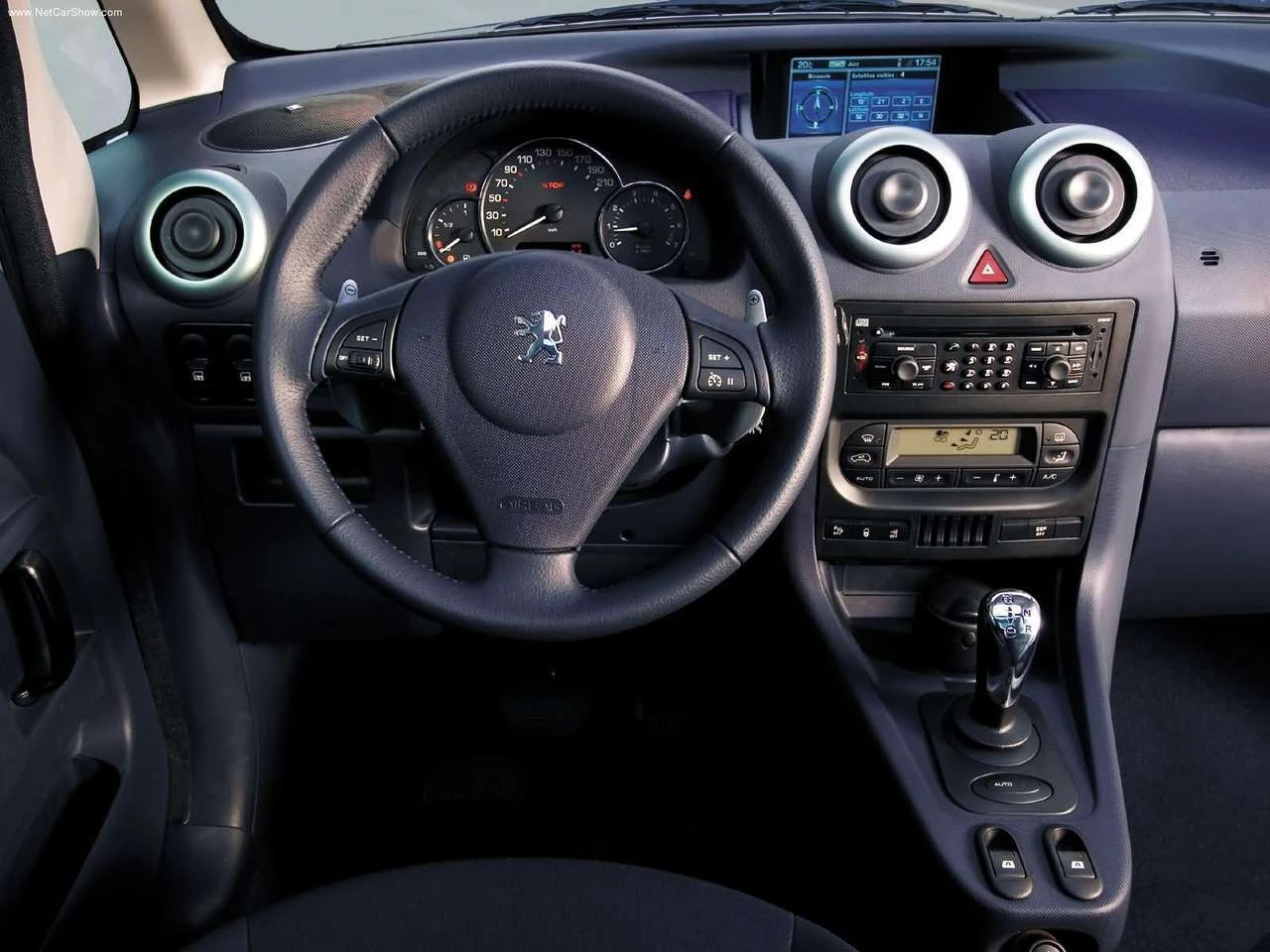 Peugeot 1007 | Zdroj: NetCarShow.com