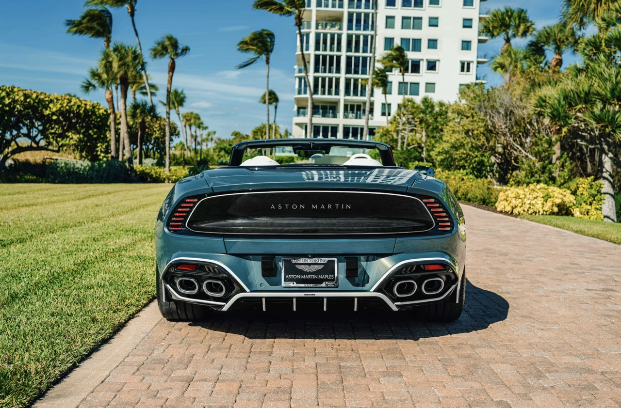 Foto: Aston Martin - oficiální tisková fotografie určená k publikaci