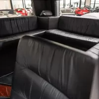 Lamborghini LM002 Wagon | Foto: Bring a Trailer