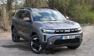 Recenze & testy: Dacia Duster Extreme hybrid G-150 4x4: Složitá matematická úloha