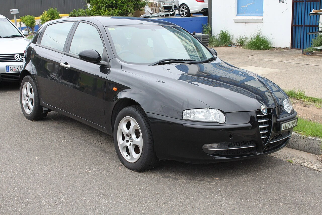 foto: Wikimedia commons, Jeremy from Sydney, Australia - Alfa Romeo 147 Selespeed CC BY 2.0 